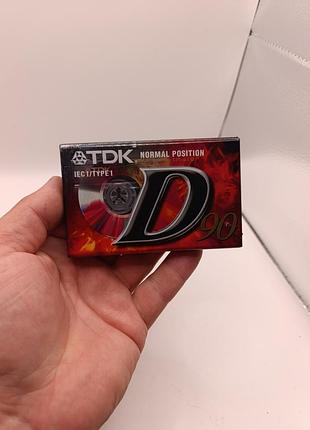 Новая упакованная запечатанная аудиокассета  аудио кассета тдк tdk d90 для коллекции или записи песен кассета к магнитофону