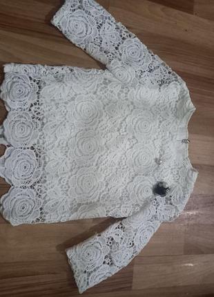 Блузка жіноча святкова мереживна біла