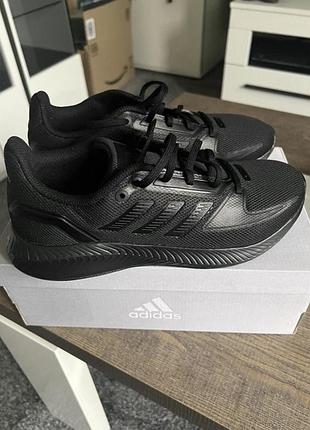 Кросовки р37- 37.5 adidas size uk 5 - us. 6.5