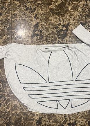 Футболка жіноча adidas сіра з логотипом оверсайз