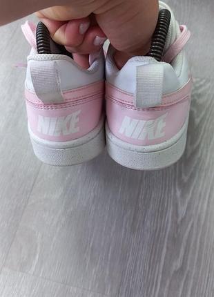 Кросівки для дівчинки nike 8