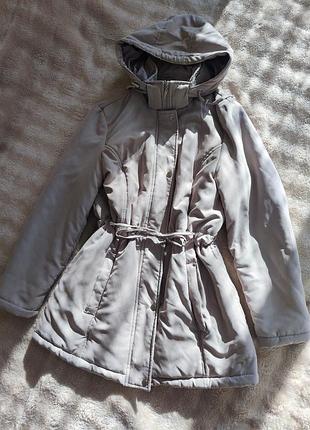 Love coats — светлая стильная куртка.