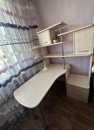 Стіл кутовий
