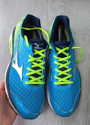 Мужские кроссовки mizuno