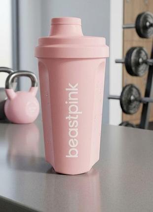 Шейкер beastpink gymbeam об'ємом 500 мл у рожевому кольорі