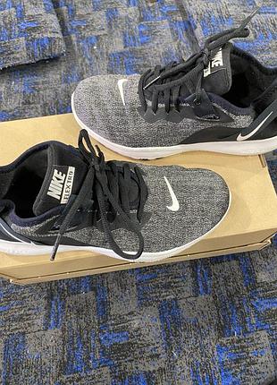 Кросівки nike flex tr9 сірі 4