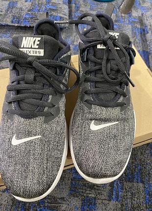 Кросівки nike flex tr9 сірі