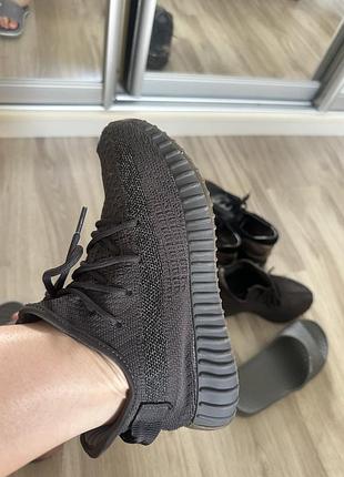 Кросівки жіночі adidas yeezy boost 350 v2 чорні