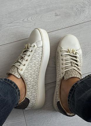 Кеди жіночі michael kors білі з монограмою