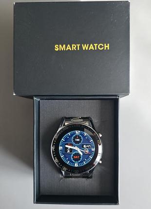 Стильные смарт часы (smart watch) в классическом дизайне