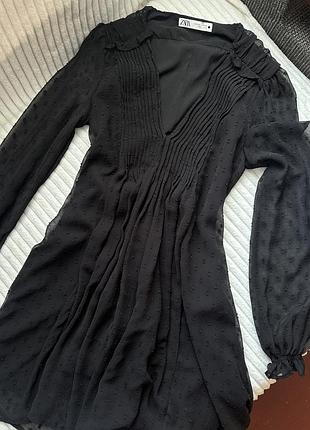 Коротка сукня жіноча zara чорна з довгим рукавом