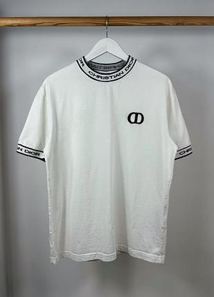 Cd dior christian dior шикарна футболка з ефектним дизайном розмір м