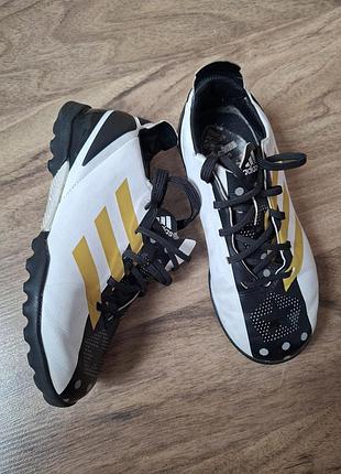 Бело-черные детские бутсы adidas размер 28
