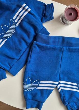 Adidas костюм