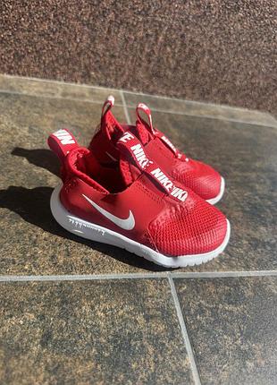 Кросівки для дітей nike червоні