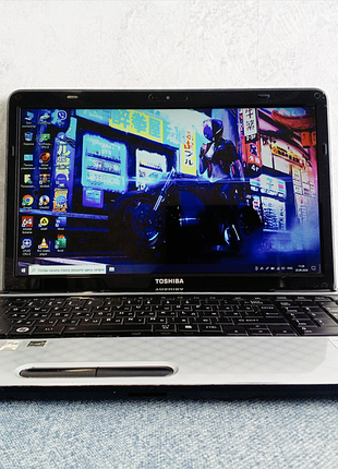 Toshiba satellite l750d-112 батарея 3 години,15.6" amd 4 ядра p960,ssd 128 gb,8gbddr3,hd 6330m 1 gb