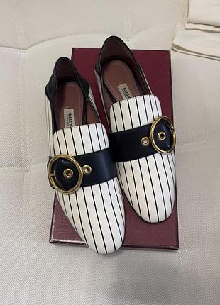Отличные кожаные лоуферы bally 37,5 в коробке с петлителем
