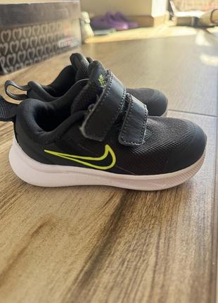 Кросівки для дітей nike чорні з салатовим