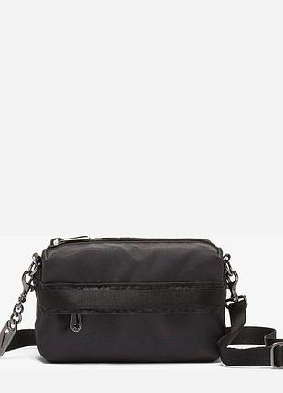 Сумка на пояс nike w nsw futura luxe crossbody черный жин 20х13х5 см