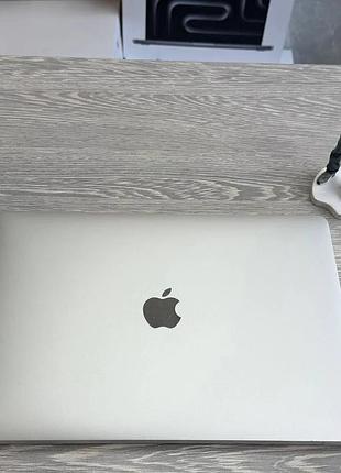 Ноутбук apple macbook pro 13 2017 silver / 13.3" (2560x1600) ips / intel core i5-7360u (2 (4) ядер по 2.3 - 3.6 ghz) / 8 gb ddr3 / 7