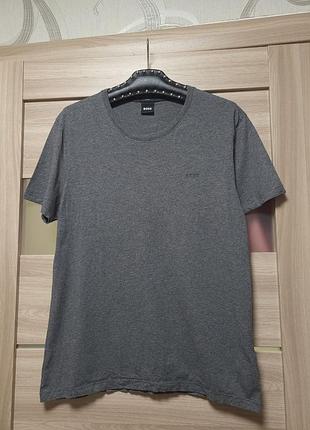 Мужская серая футболка hugo boss