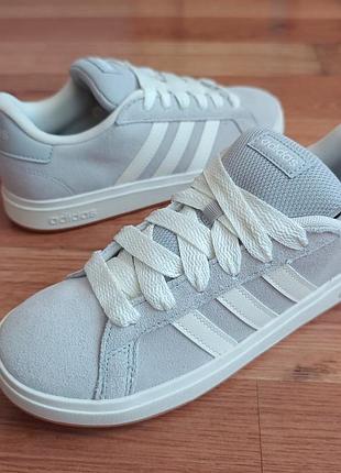 Новые кожаные adidas p33, длина стельки по факту 21см 
ц1150грн