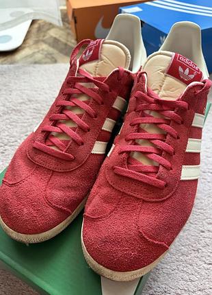 Кросівки чоловічі adidas gazelle червоні, розмір 44 2/3, замша
