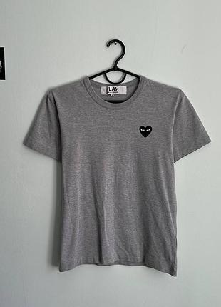 Футболка comme des garcons play grey black heart оригінал