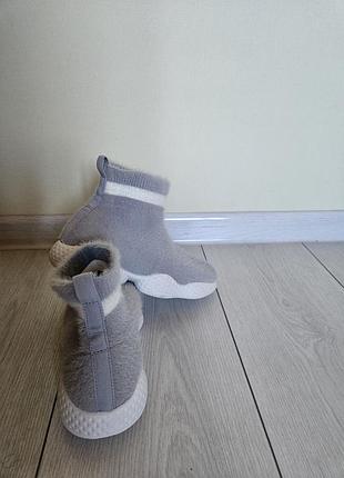 Новые детские кроссовки р 34 3