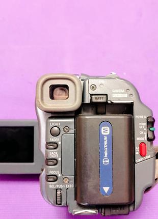 Відеокамера sony handycam 5