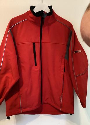 Червона куртка softshell tony brown baltic  чоловіча спортивна куртка tony brown, модель balti