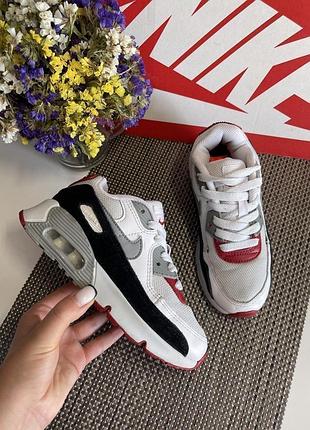 Оригинальные кроссовки nike