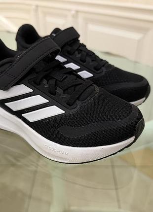 Кросівки для хлопчика adidas чорні, розмір 29