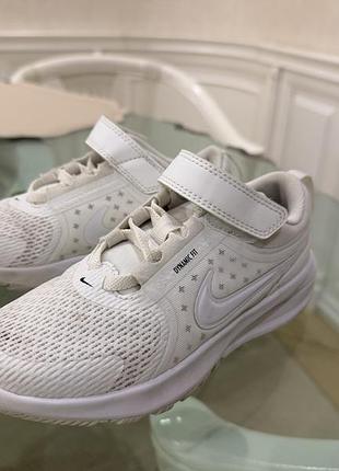 Кросівки для хлопчика nike білі, 28,5 см