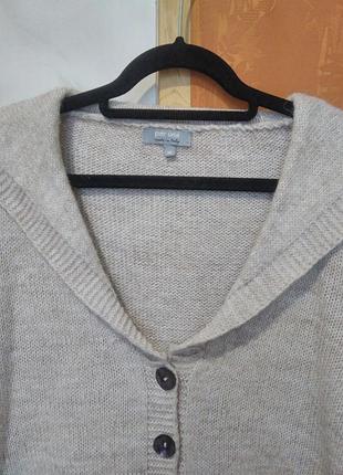 Вовняна кофта на гудзиках 2