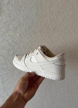 Кросівки nike білі 2