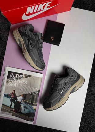 Жіночі кросівки nike initiator gtx grey beige