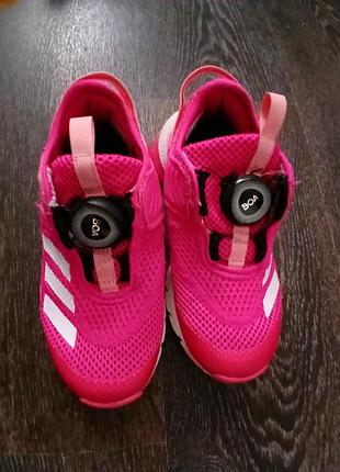 Кроссовки на девочку,adidas