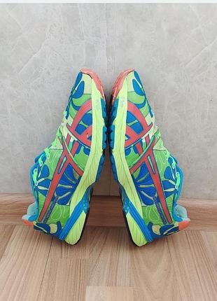 Продам asics-стильные кроссовки,41,5 4