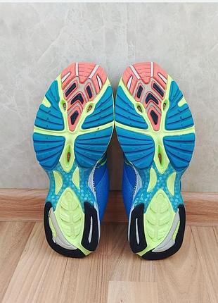 Продам asics-стильные кроссовки,41,5 5