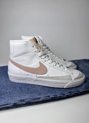 Шкіряні жіночі кросівки nike blazer mid 77