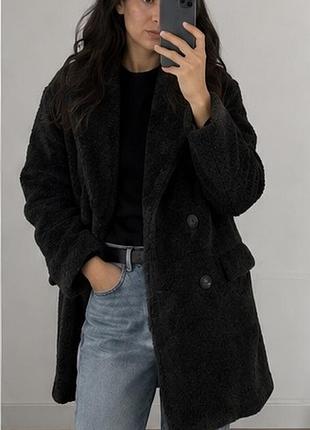 Жіноча шуба pull and bear чорна 2