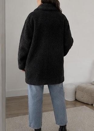Жіноча шуба pull and bear чорна 3