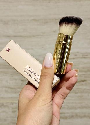 Пензлик для контурингу українського бренду brasho travel gold sculpt brush