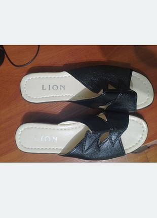 Шльопанці жіночі lion чорні, розмір 40, екошкіра