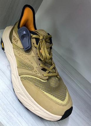 Чоловічі кросівки hoka anacapa 2 freedom у забарвленні wheat / oak.розмір : 42 2/3(27см)46 2/3(30см).матеріал:замш