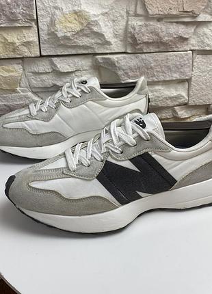 Оригінальні кросівки new balance 327