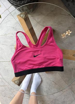 Топ nike розмір s 4