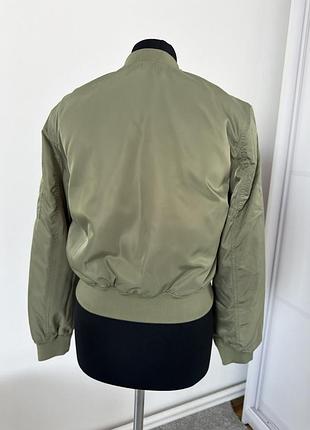 Pull&bear куртка бомпер кольору хакі осінь 4