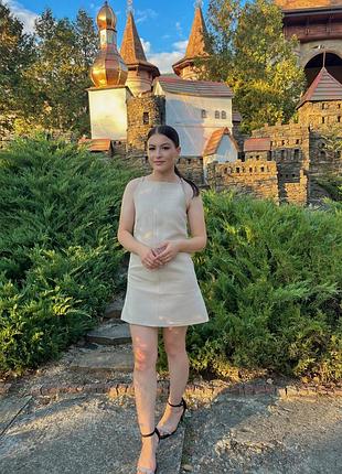 Святкова сукня бежева без рукавів